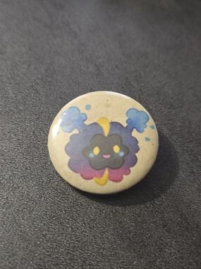 Cosmog Badge/Pin